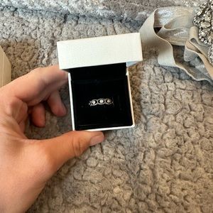Pandora ring